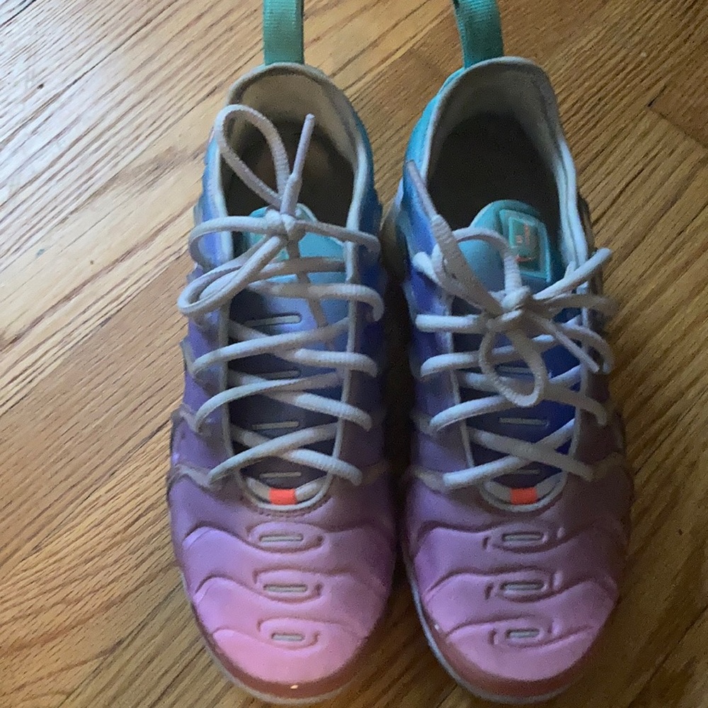 Air vapor max plus